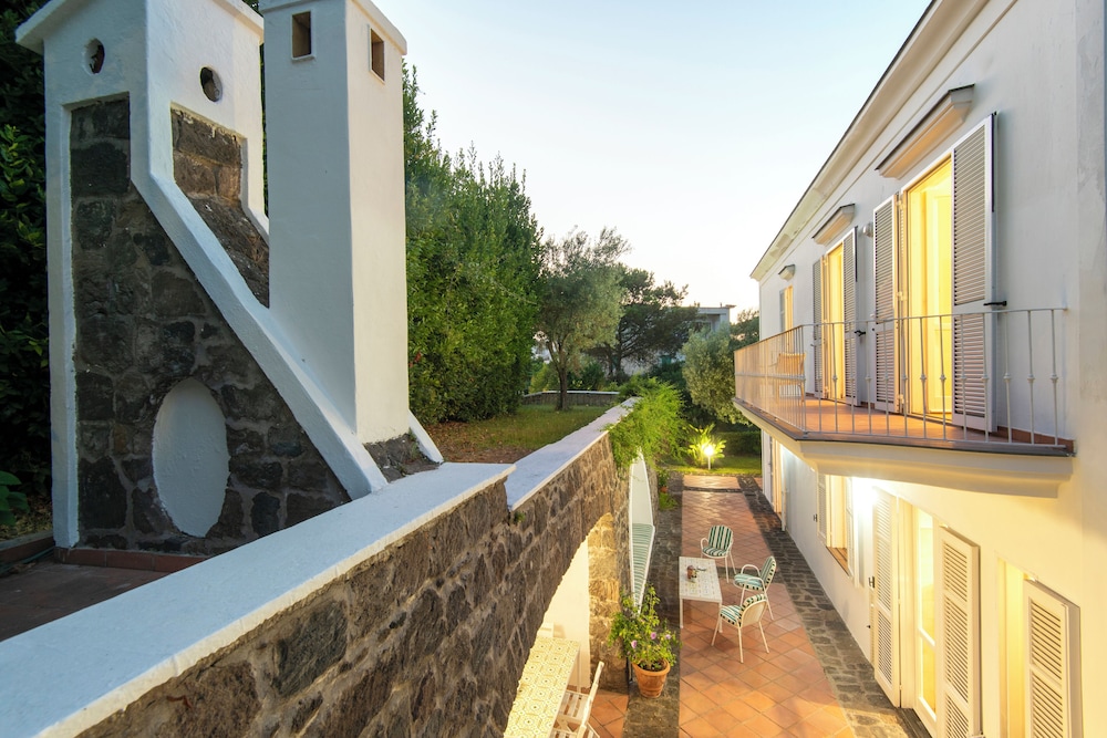Il Lauro Luxury Villa Ischia view 5