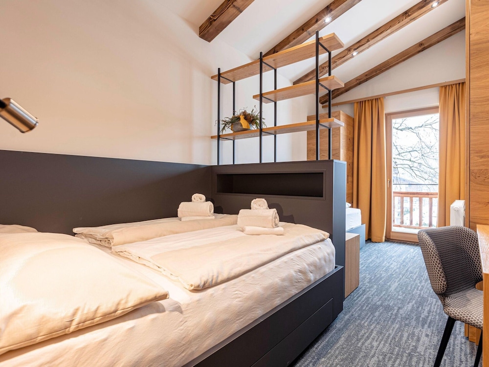 Large Chalet With Carmine and Wellness Area