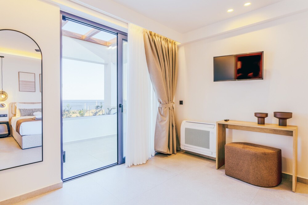 Villa Luxury Heaven - With Heated Pool