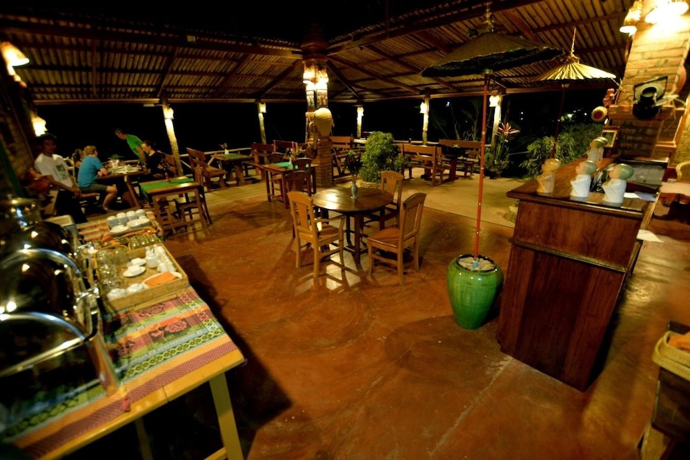 Mr. Charles Riverview Lodge