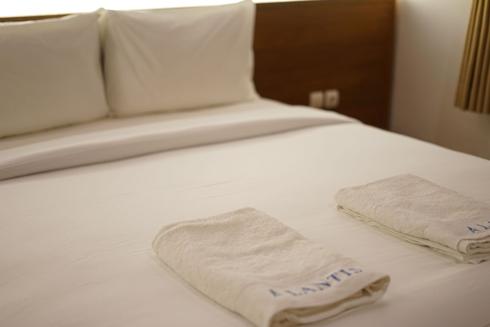 Lantis ViBES Inn