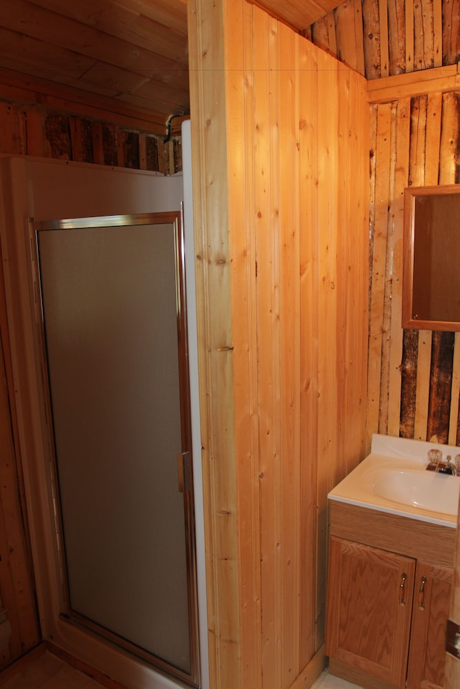 Minor Bay Lodge & Outposts