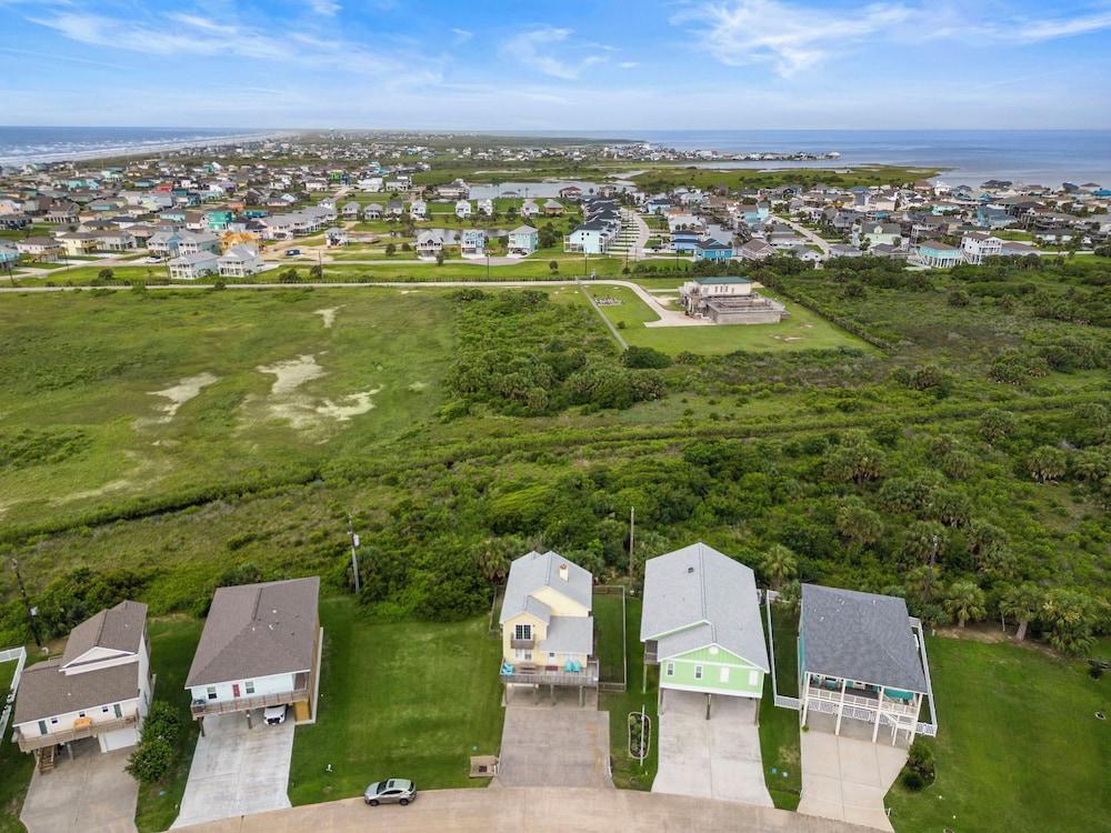The Krusty Krab by Ryson Vacation Rentals