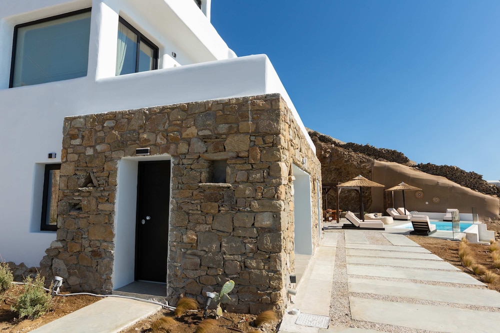 Apellon Mykonos Luxury Seaview Retreat