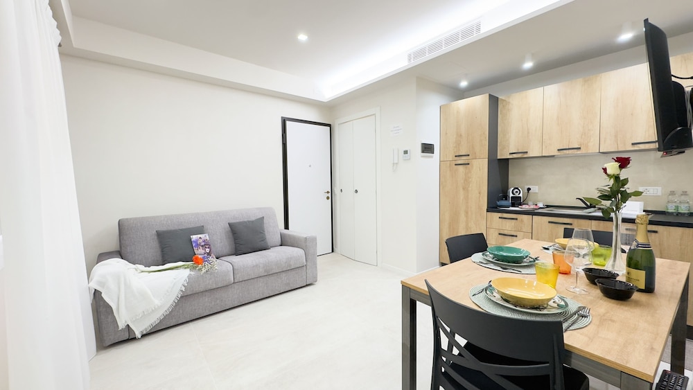 Casa Serenissima by Ca-sa Check