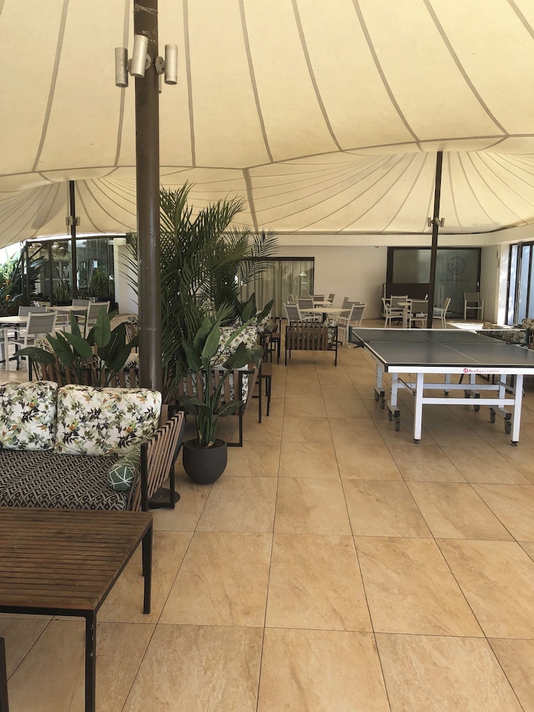 Studio Resort Apartment - Sleeps 2 - Beachside