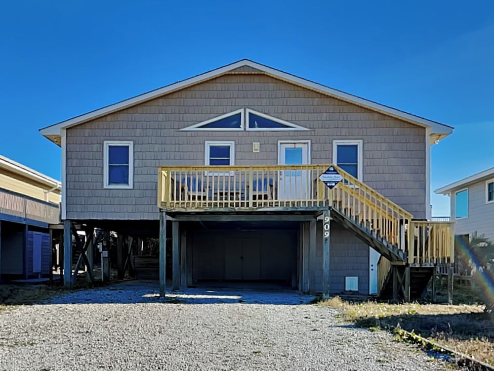 Bungalow by the Sea by Topsail Realty