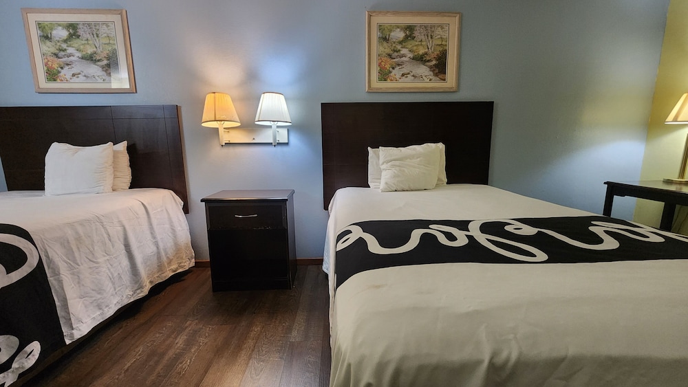 Capital O Fairway Inn - Baytown La Porte TX