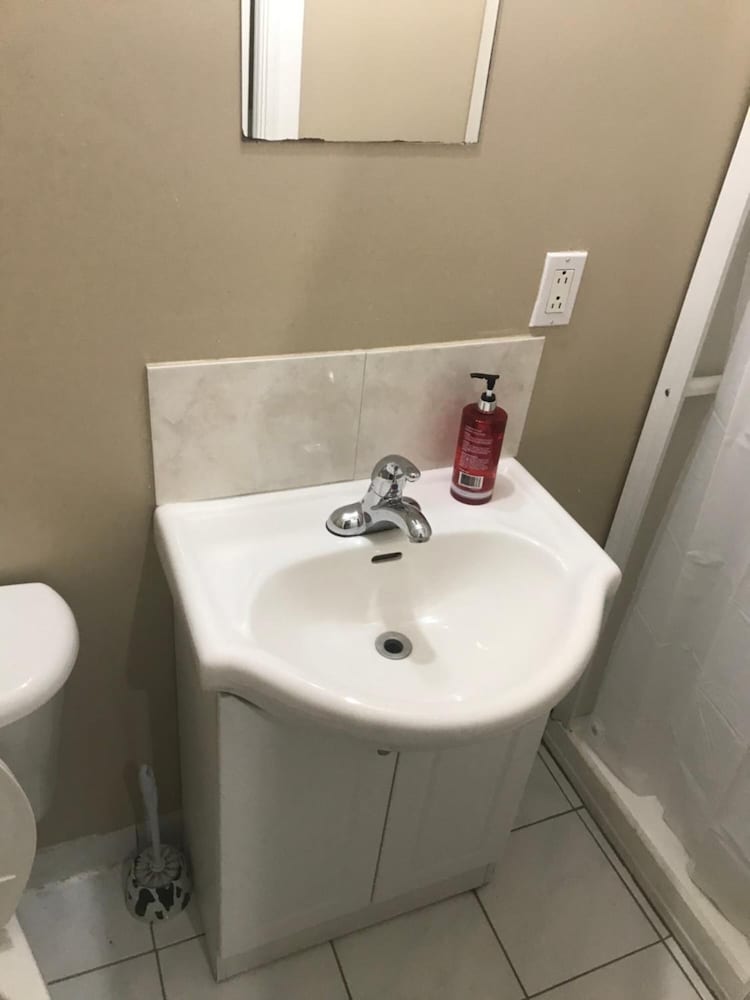 Toronto Travellers Home - Image 5