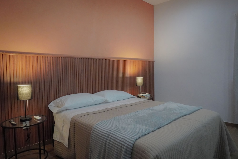 Modern Flat with 2 Bedrooms Near sea