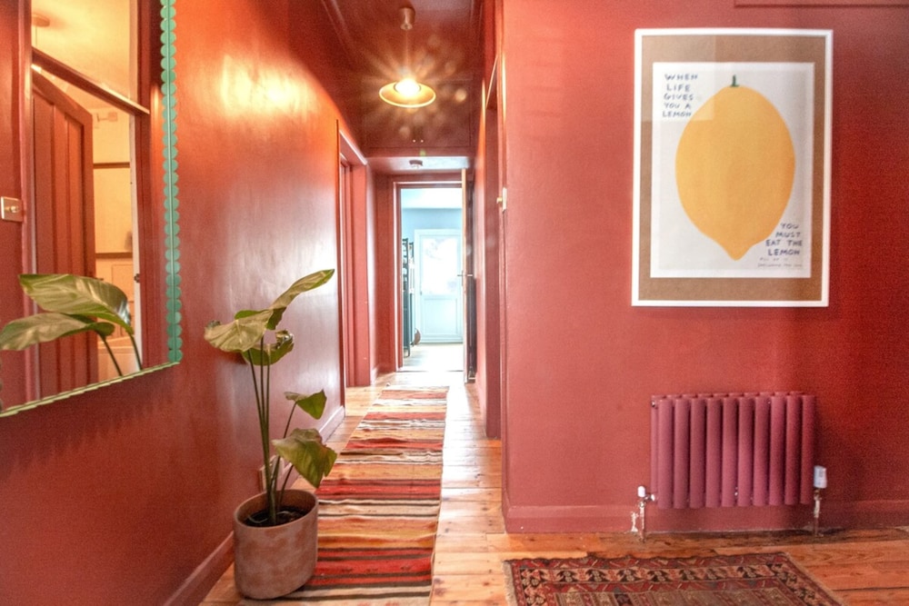 Tranquil Catford Retreat: Sleeps 4, With Garden