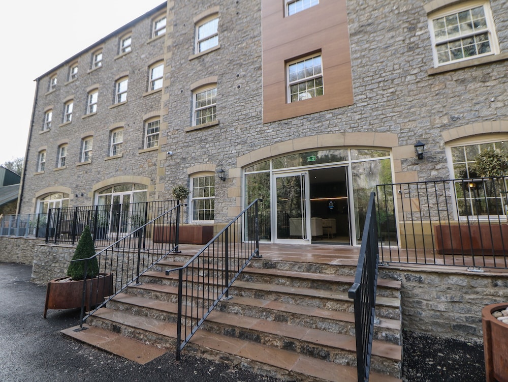 Rock Mill Apartment