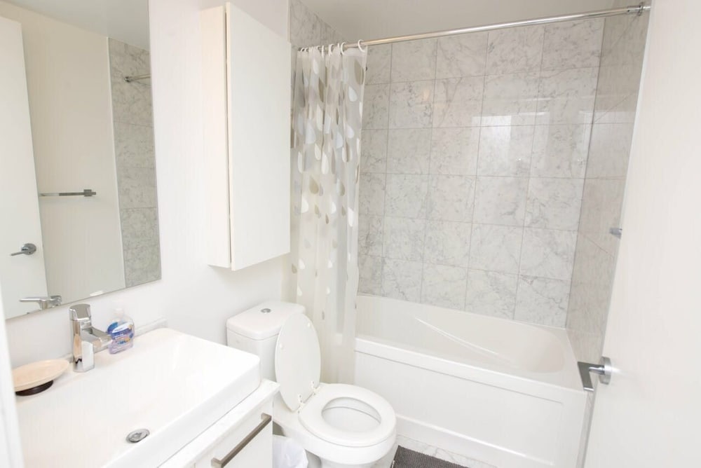 Sarkar Suites - Entertainment District