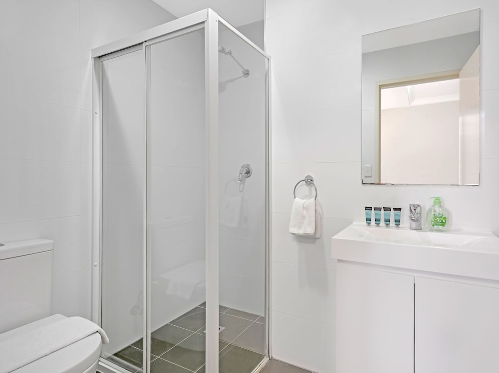 Kozyguru | Westmead | Modern Apt | Near Hospital