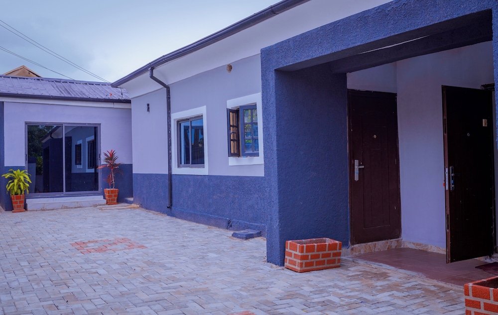 Hannan Residence