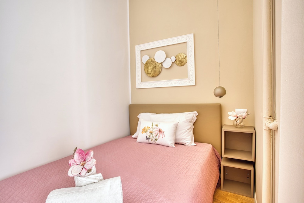 Old Milan Navigli Family Apartments