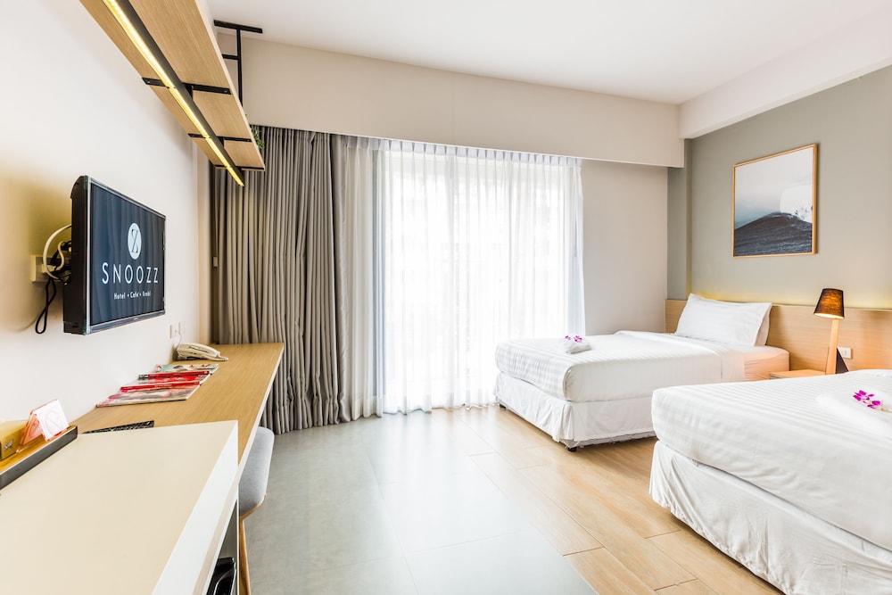 Snoozz Hotel - Hostel