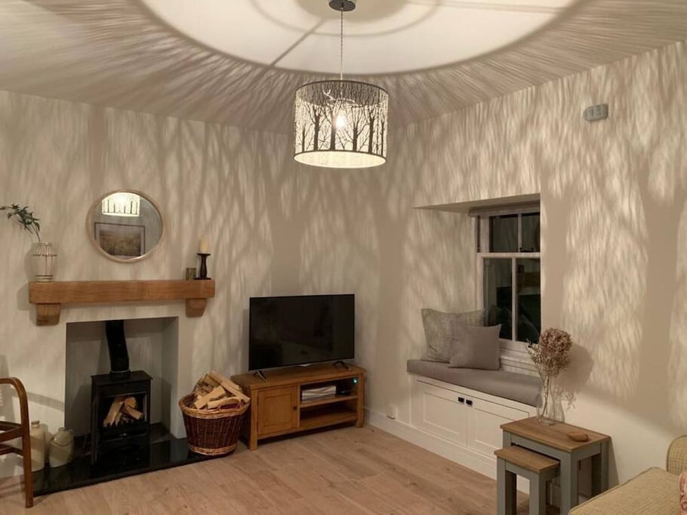 Woodview Cottage - Countryside Revive view 4