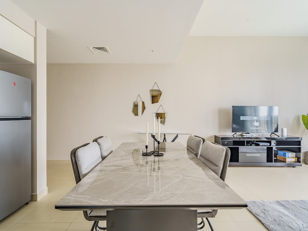 Fancy Apartment With Mesmerizing Canal Views