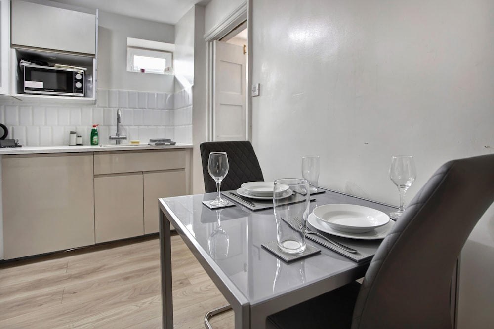 Cozy 1-bed Apartment Close to Lcy & Excel