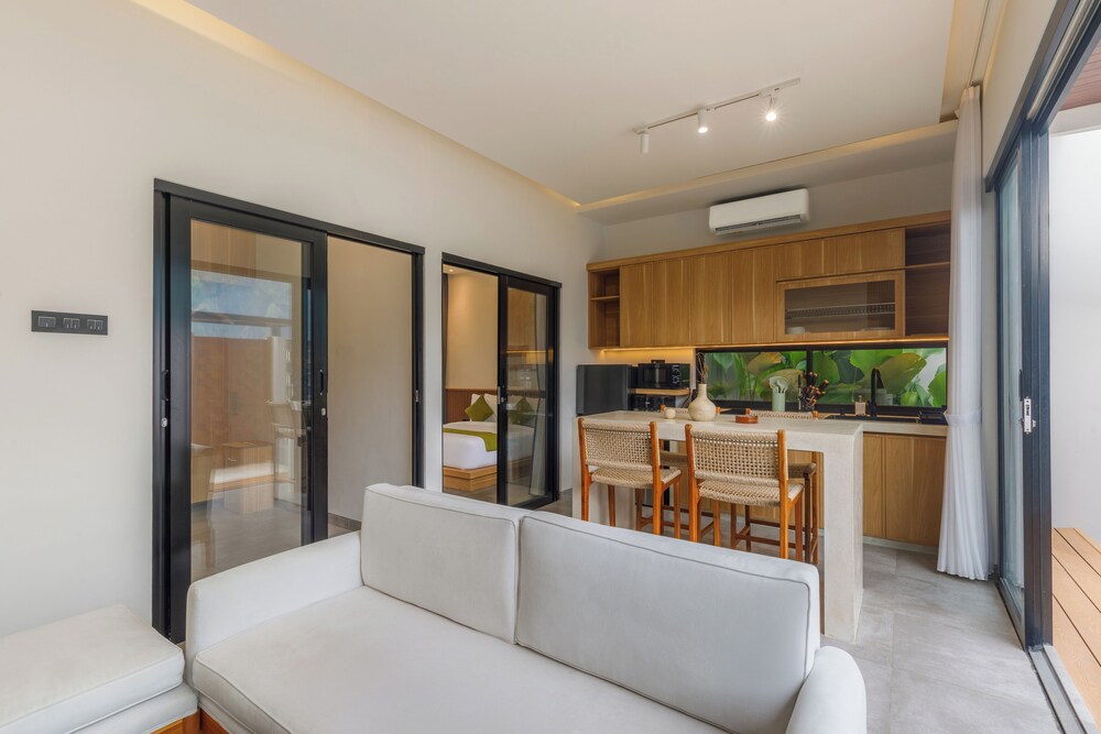 Terra House B1