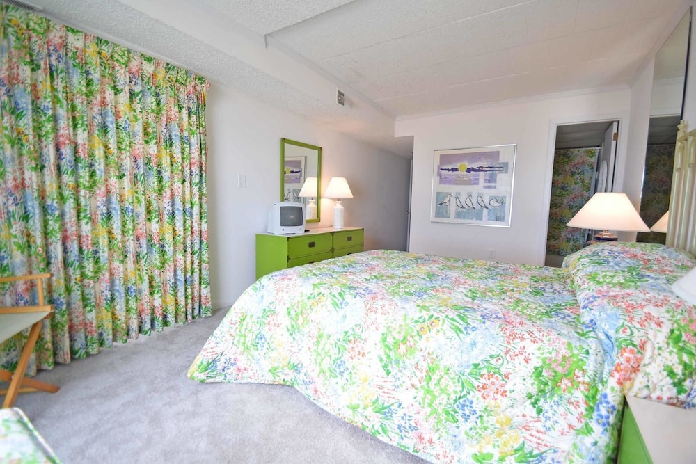 Ocean Hideaway 202