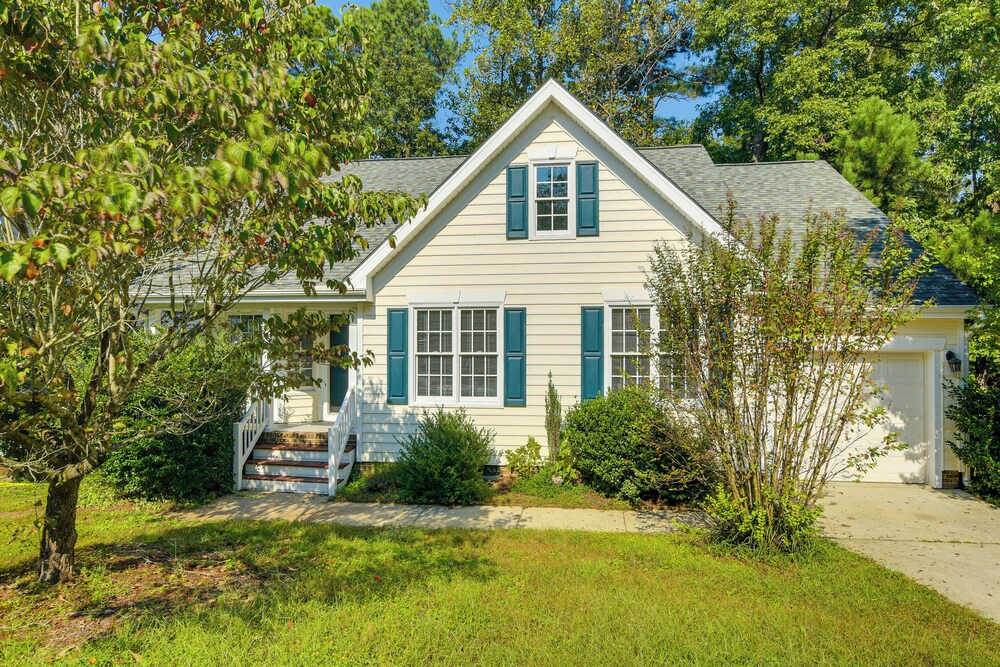 Park Village Home w/ Pond: 6 Mi to Downtown Cary view 5