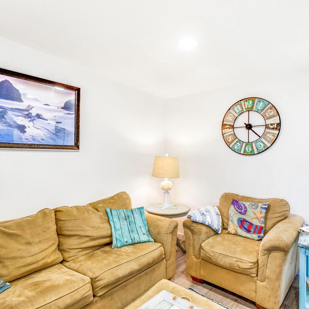 Shine On Condo in Ocean Shores