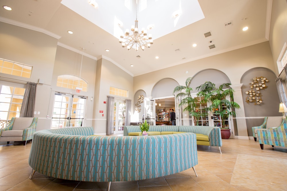 Newly Remodeled Lakeview Penthouse, Near Conv. Ctr