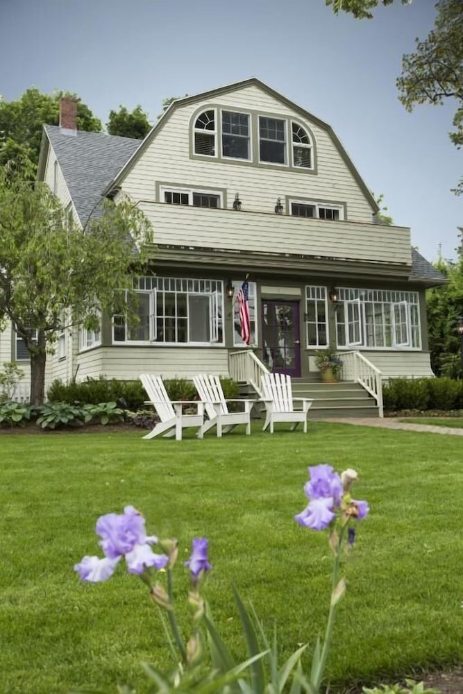 Inn on Shore Road