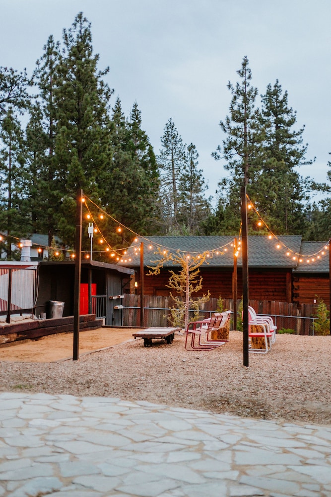 Noon Lodge at Mallard Bay