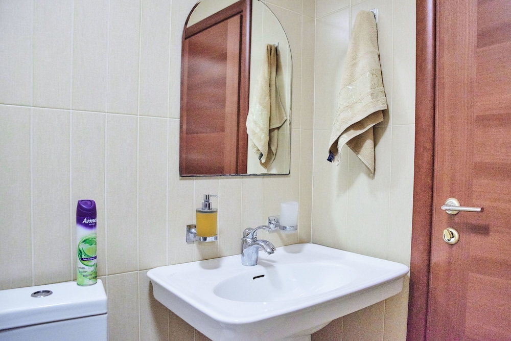 HotHos Hostel