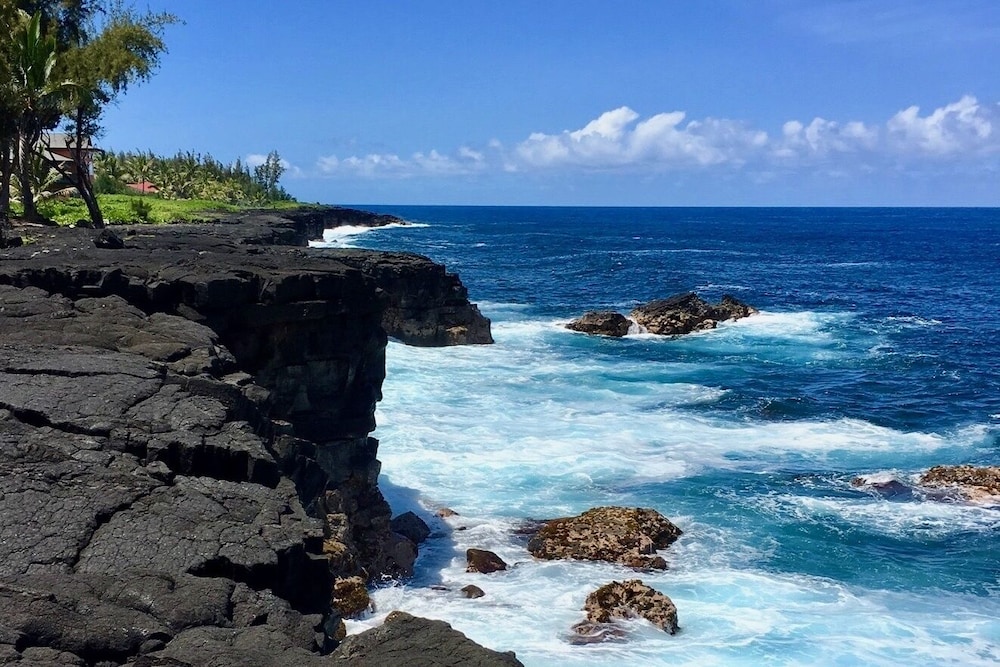 Direct Oceanfront, Big Island Home view 4