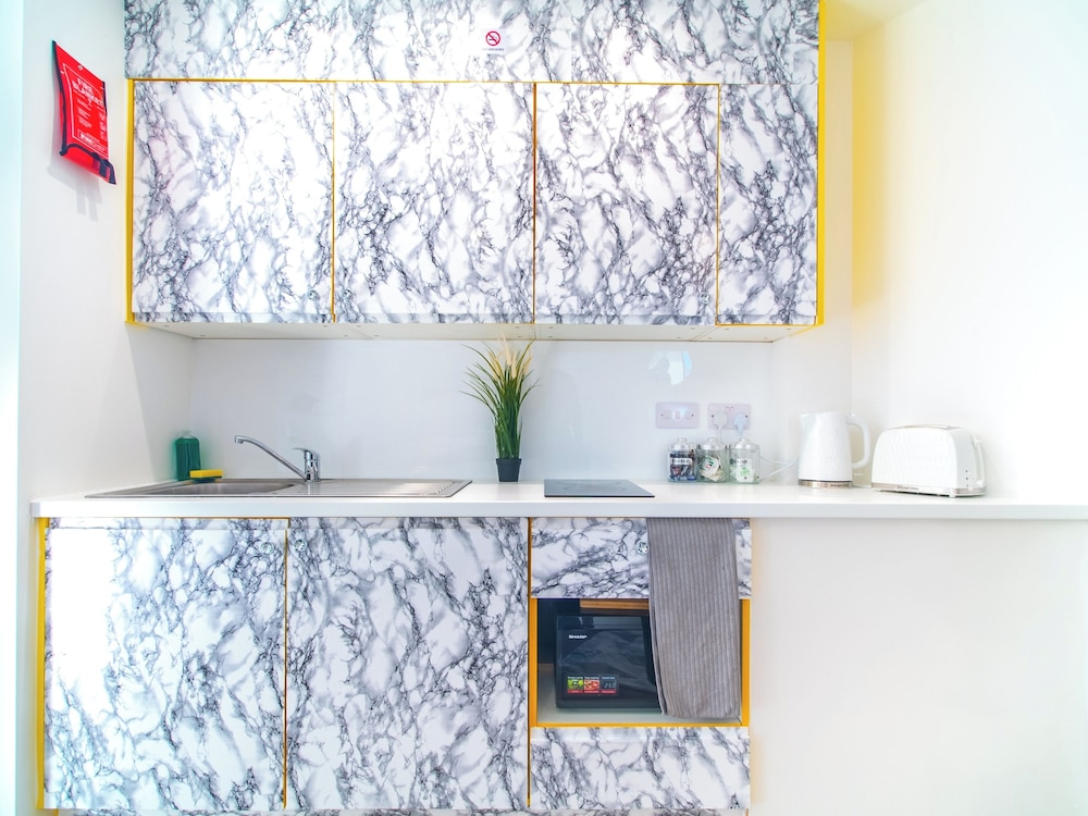 Sheffield City Apartment Retreat