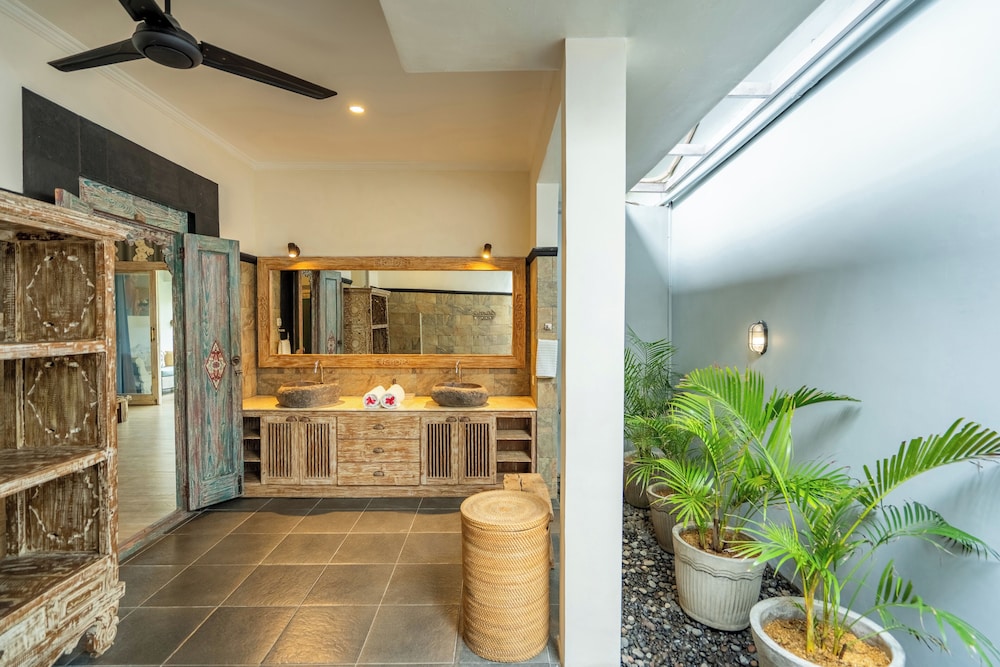 Luxury Aliya Villa by Betterplace