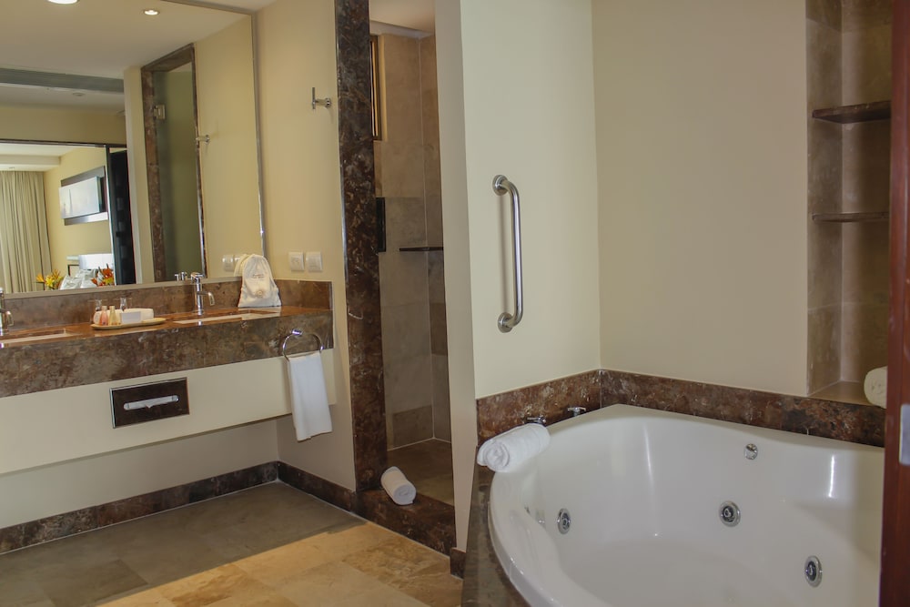 Puerto Vallarta Vacations - Sunset Plaza Beach Resort  Spa Pto Vallarta All Inclusive - Property Image 60