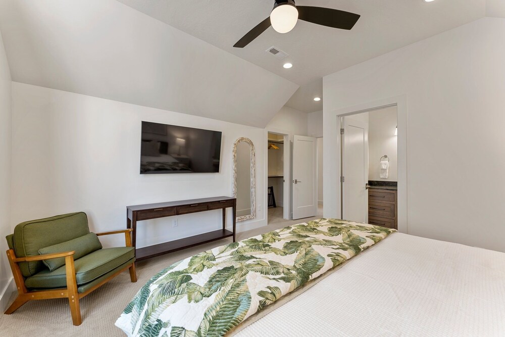 Lula Cove 7 Bedroom Home