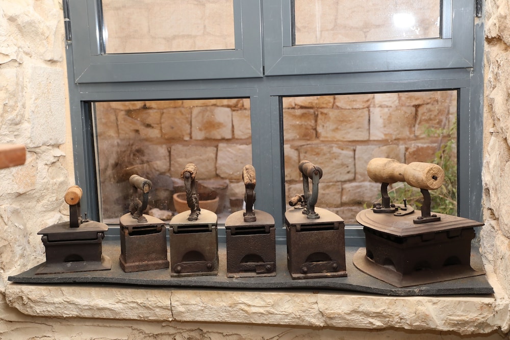 Shulamit Yard