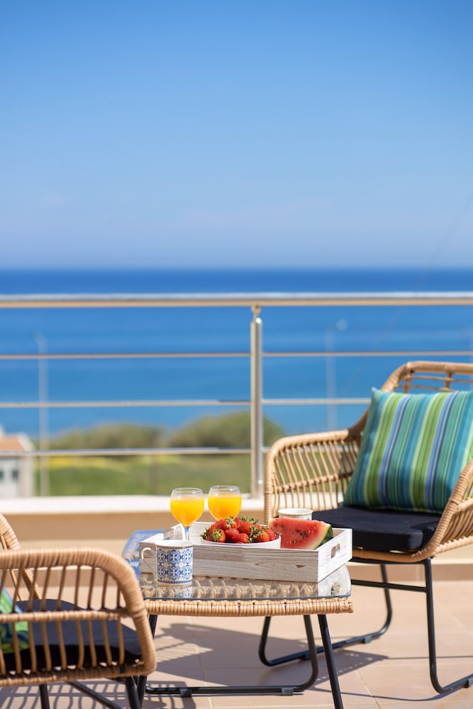 Peach- Sea View Exclusive Maisonette