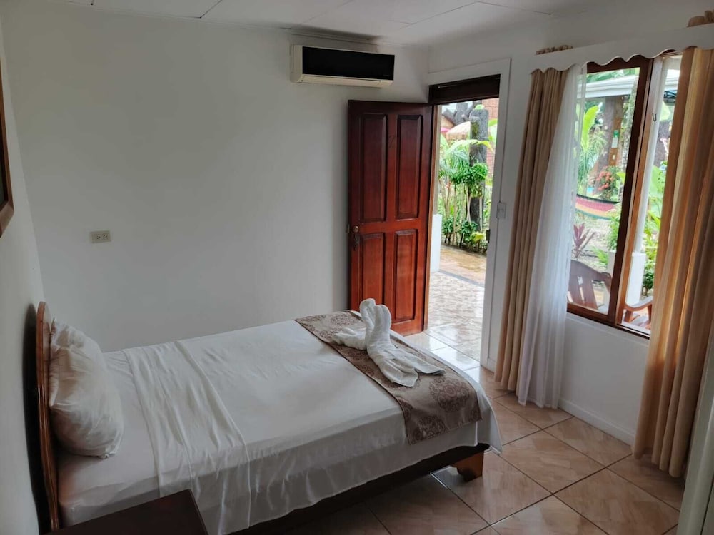Arenal Hostel Resort