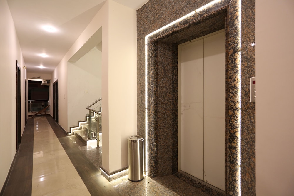 OYO 9476 Hotel Mittal