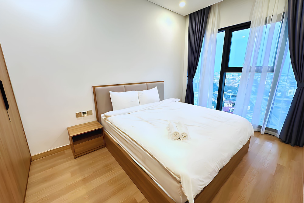 Lancaster Hanoi City Center Apartments