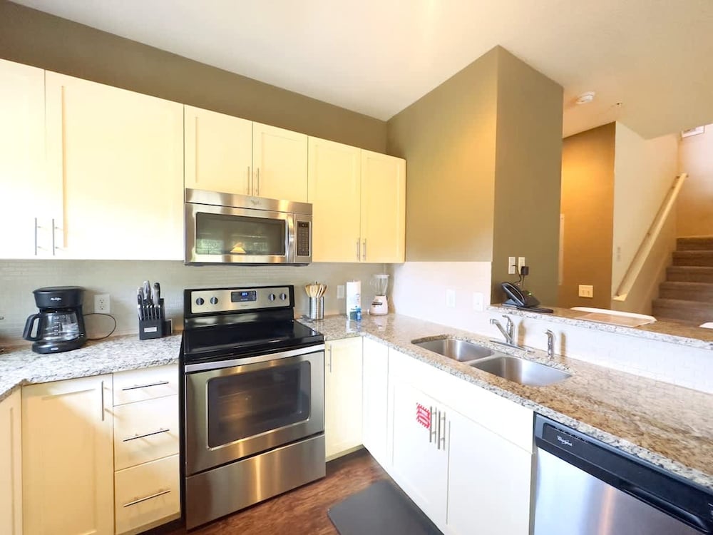 4Bd Minions Themed Home Near Disney Sleeps 10