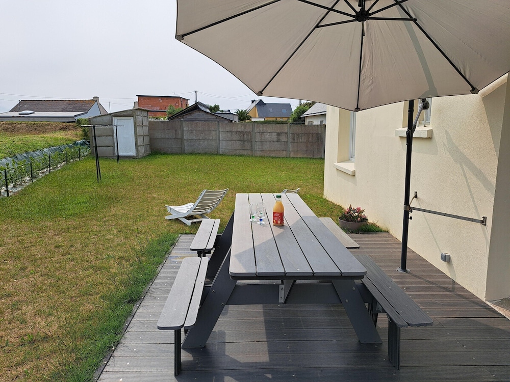 Comfortable Holiday Home Near the Beach