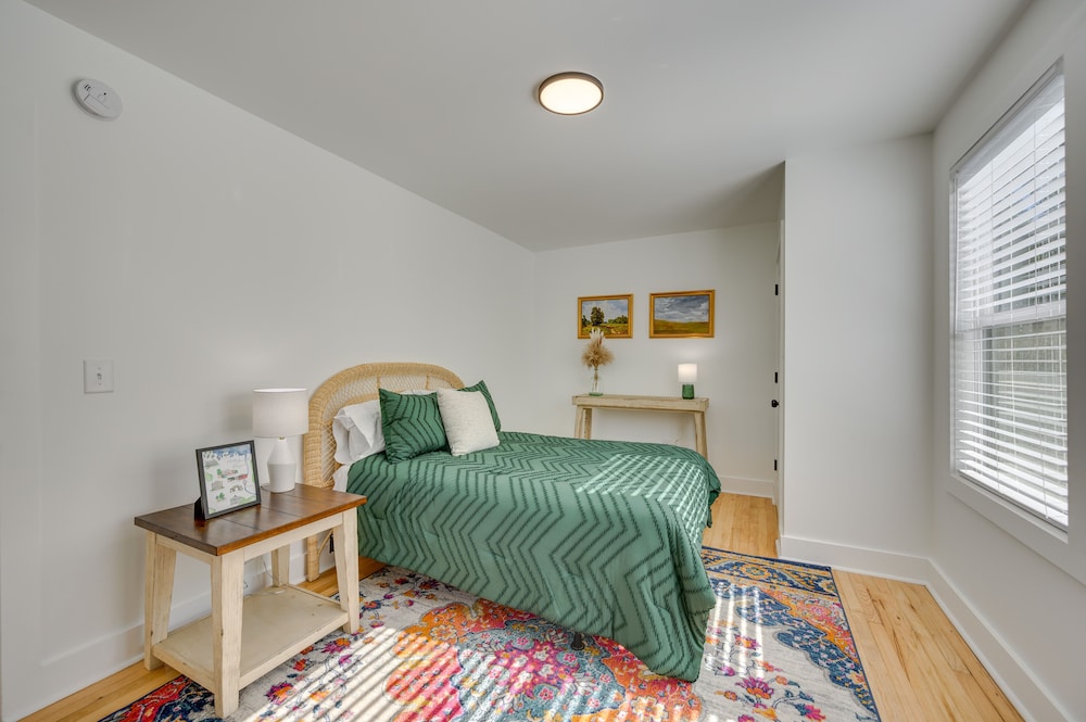 Walkable Milledgeville Cottage Near Andalusia Farm