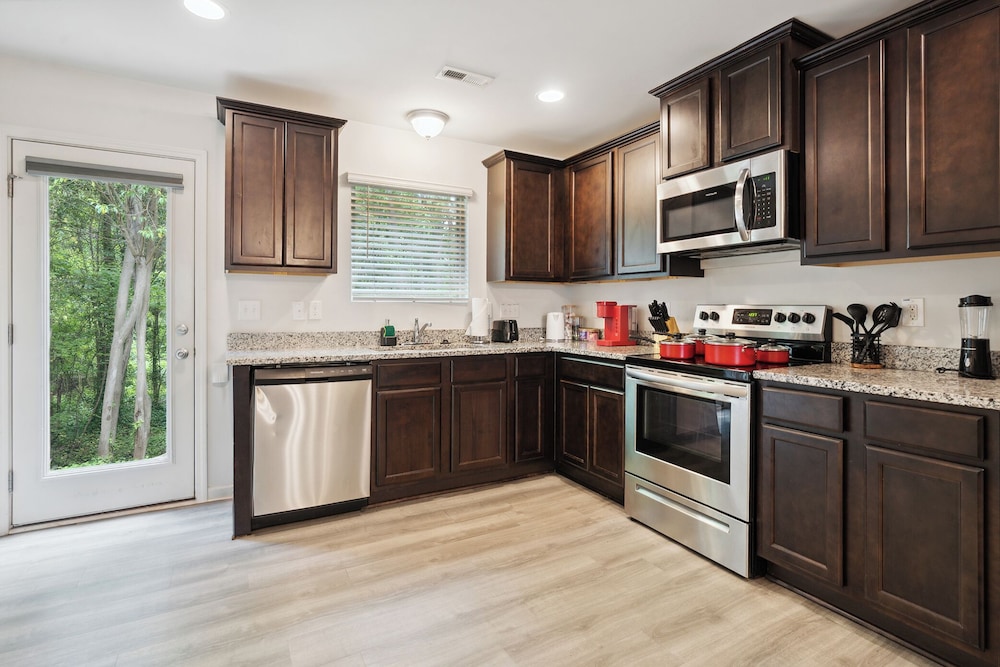 King 3BR Townhouse Mins to Cary NC State