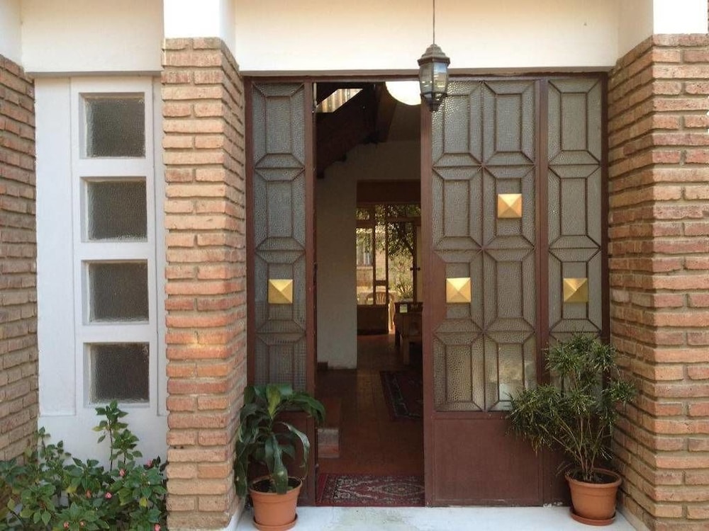El Jardin Suites and Guest House