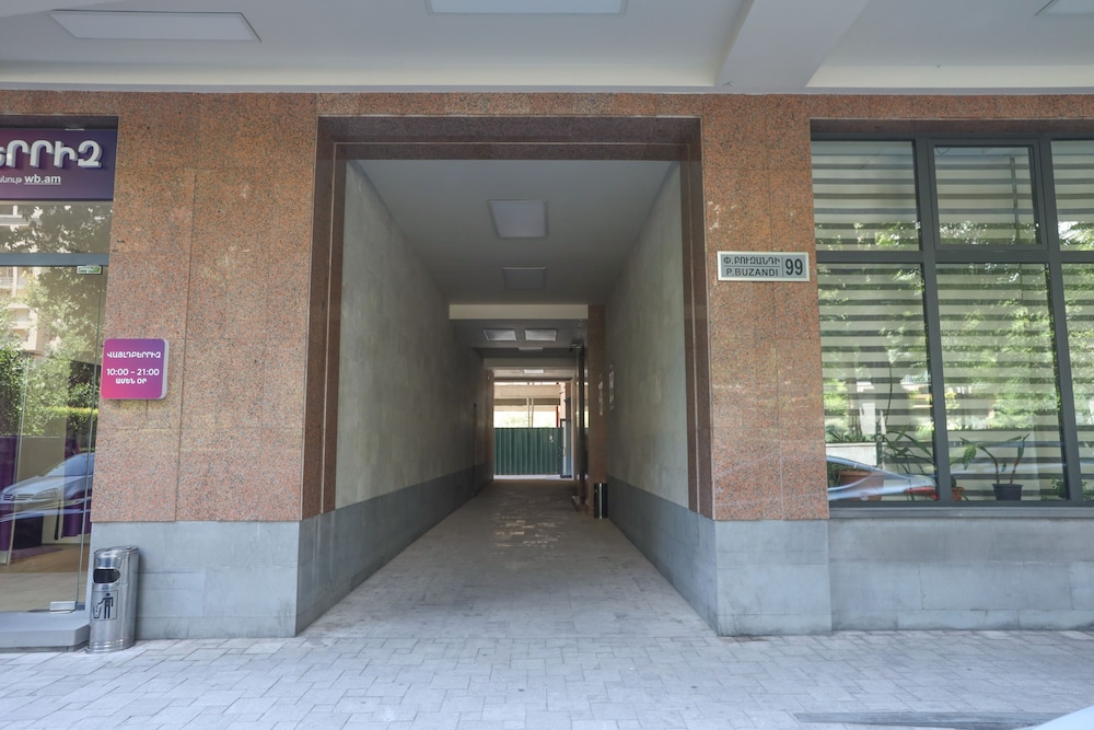 Stay Inn on Buzand Str. 97