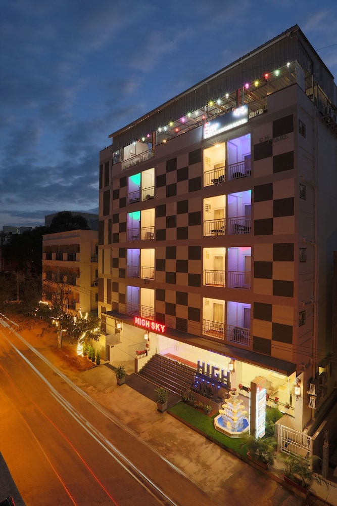 High Sky Krishna Global Villaments