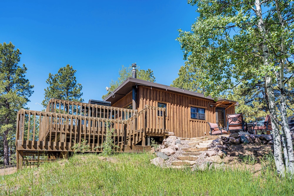 Pike National Forest Access: Secluded Divide Cabin